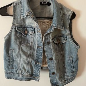Cropped Jean vest with white lace insert